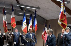 Remise de l’insigne de chevalier de l’ONM à Hamid Khemache